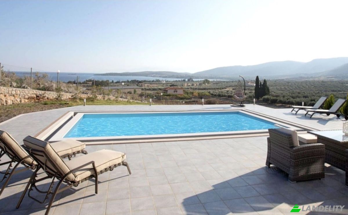 Single Family Home for Sale Galaxidi, Central Greece, Decentralized Administration of Thessaly and Central Greece, Greece. Photo 5