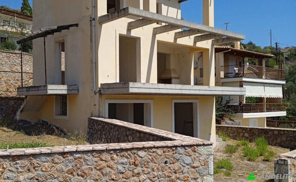 Single Family Home for Sale Erateini, Central Greece, Decentralized Administration of Thessaly and Central Greece, Greece. Photo 3