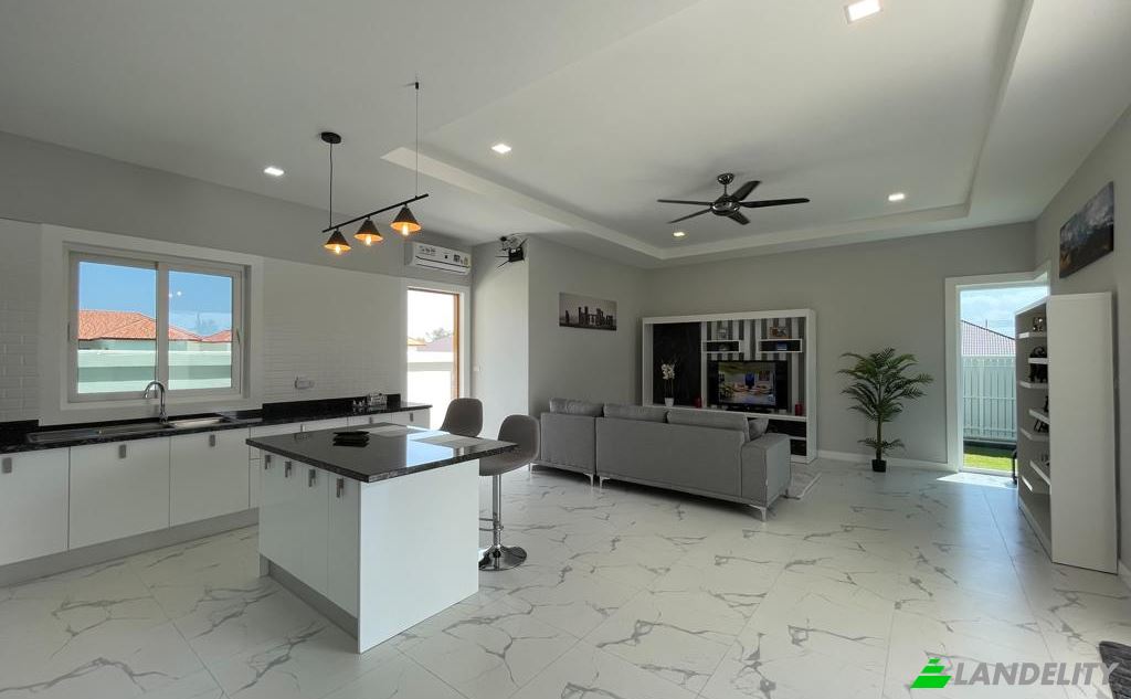 Single Family Home for Sale Tambon Wang Pong, Amphoe Pran Buri, Chang Wat Prachuap Khiri Khan 77120, Wang Pong, Pran Buri District, Prachuap Khiri Khan, Thailand. Photo 8