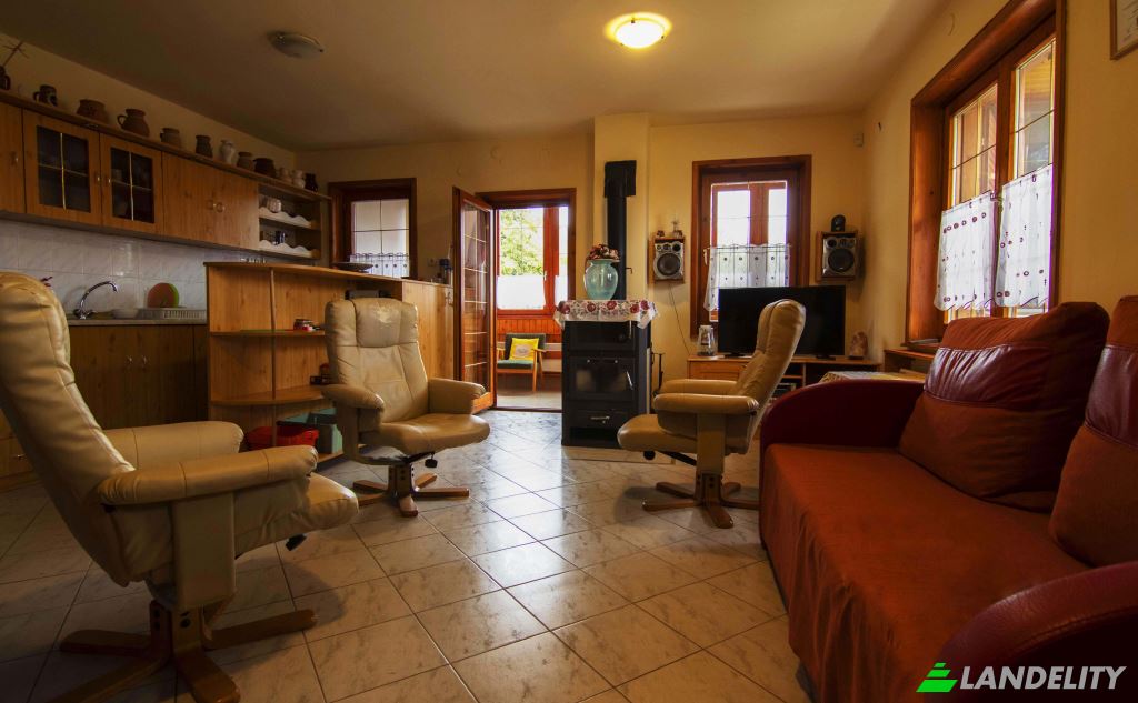 Einfamilienhaus zu verkaufen Mogyoroska, Gonc District, Borsod-Abauj-Zemplen, Hungary, Fo ut. Foto 3