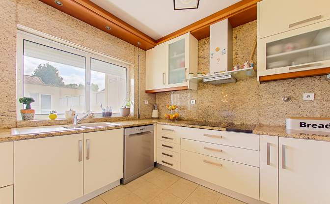Single Family Home for Sale R Manoel Luis Gomes. Photo#10