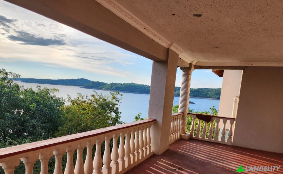 Bed and Breakfast for Sale 847 Mica Dr, Kariba, Mashonaland West Province, Zimbabwe. Photo 4