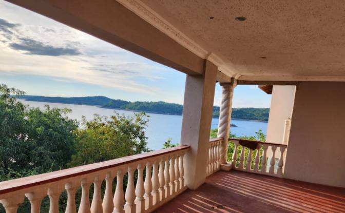 Bed and Breakfast for Sale 847 Mica Dr, Kariba. Photo#4