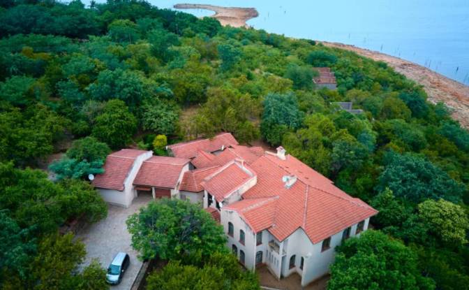 Bed and Breakfast for Sale - Kariba, Zimbabwe
