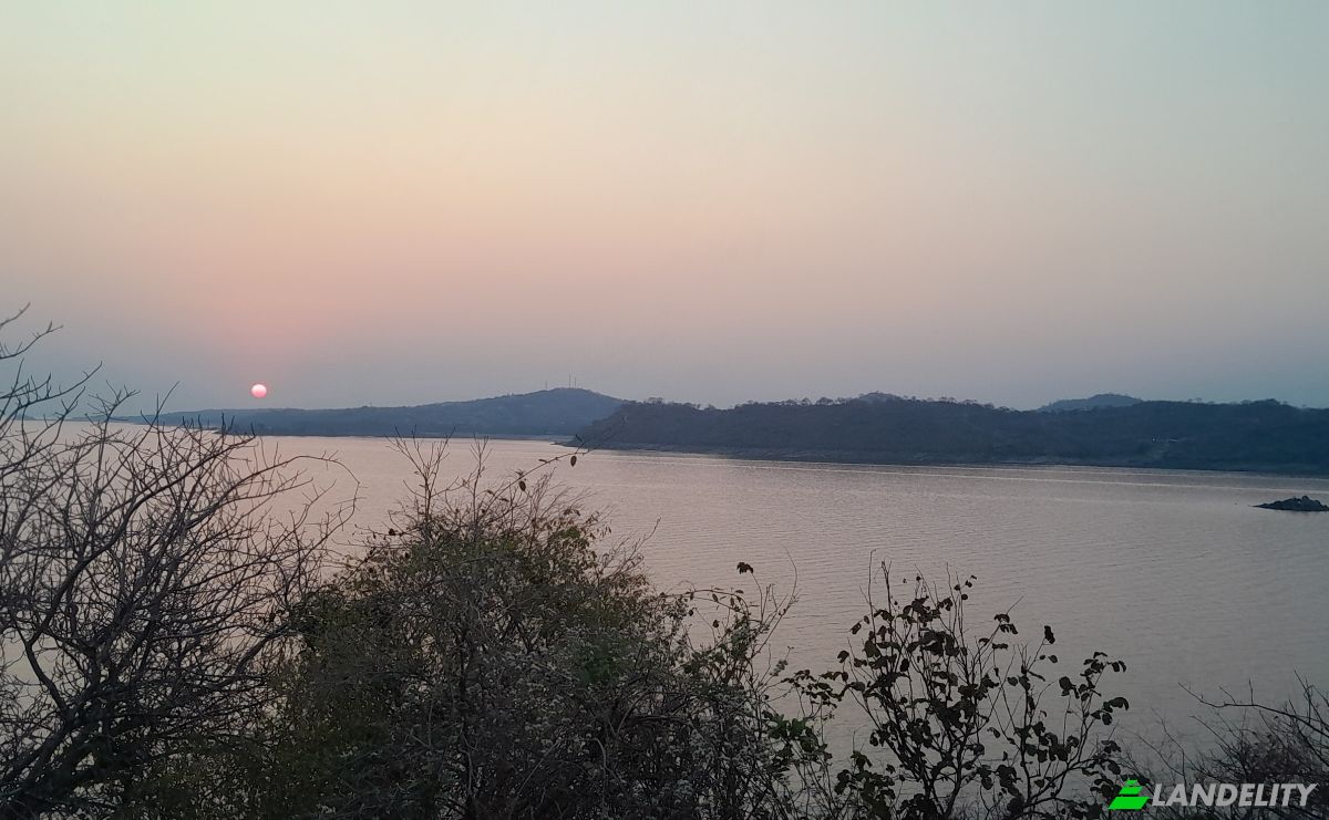 Bed and Breakfast for Sale 847 Mica Dr, Kariba, Mashonaland West Province, Zimbabwe. Photo 5