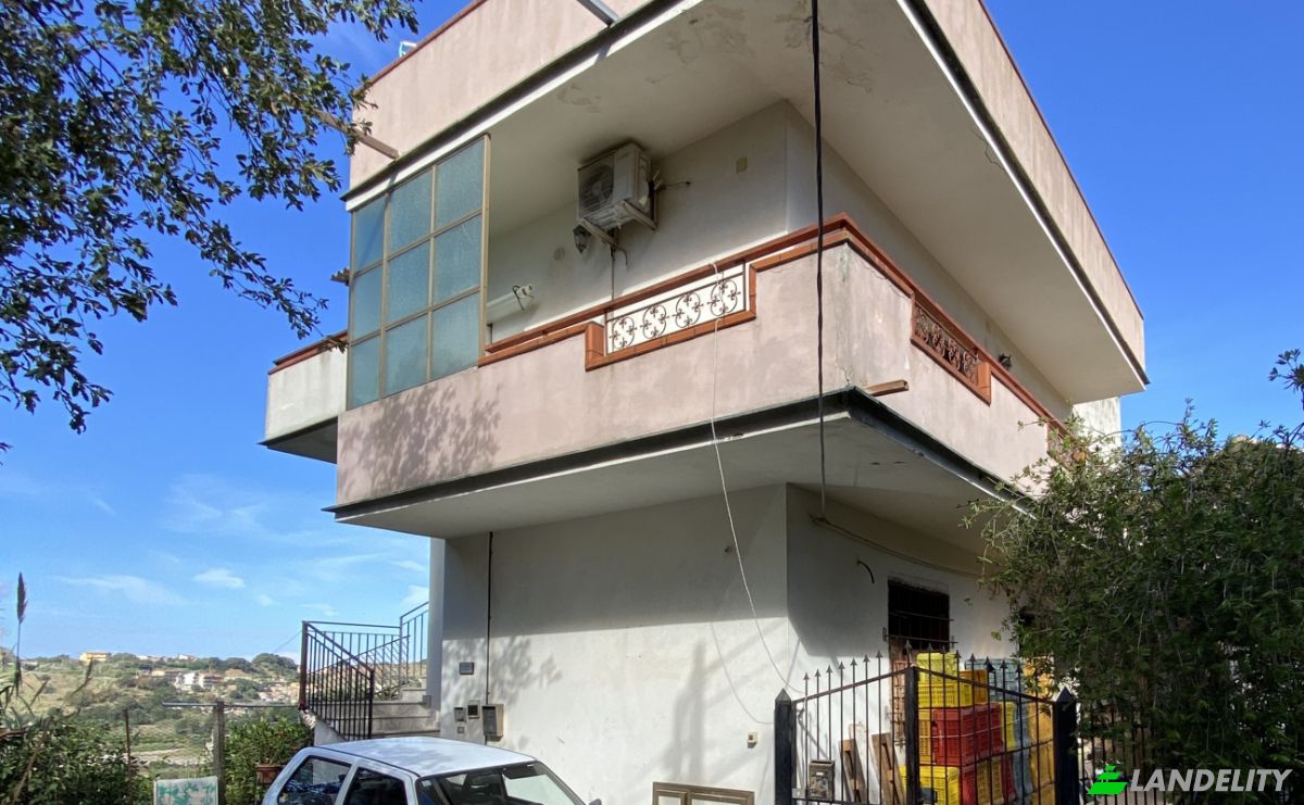 Apartment for Sale Vico Perrone, Prima, 89135 Reggio Calabria RC, Reggio Calabria, Metropolitan City of Reggio Calabria, Calabria, Italy. Photo 2