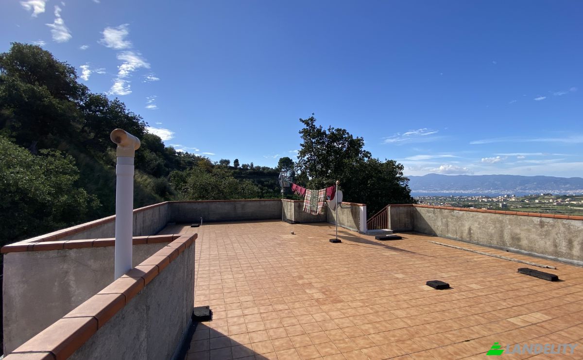 Apartment for Sale Vico Perrone, Prima, 89135 Reggio Calabria RC, Reggio Calabria, Metropolitan City of Reggio Calabria, Calabria, Italy. Photo 18