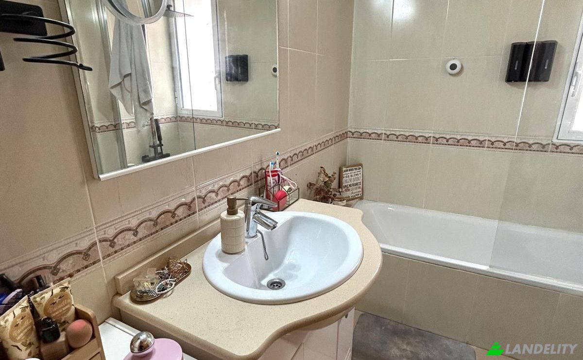 Apartment for Sale C Maestro Joaquin Cartagena Aldeguer, Guardamar del Segura, Alicante, Valencian Community, Spain. Photo 7