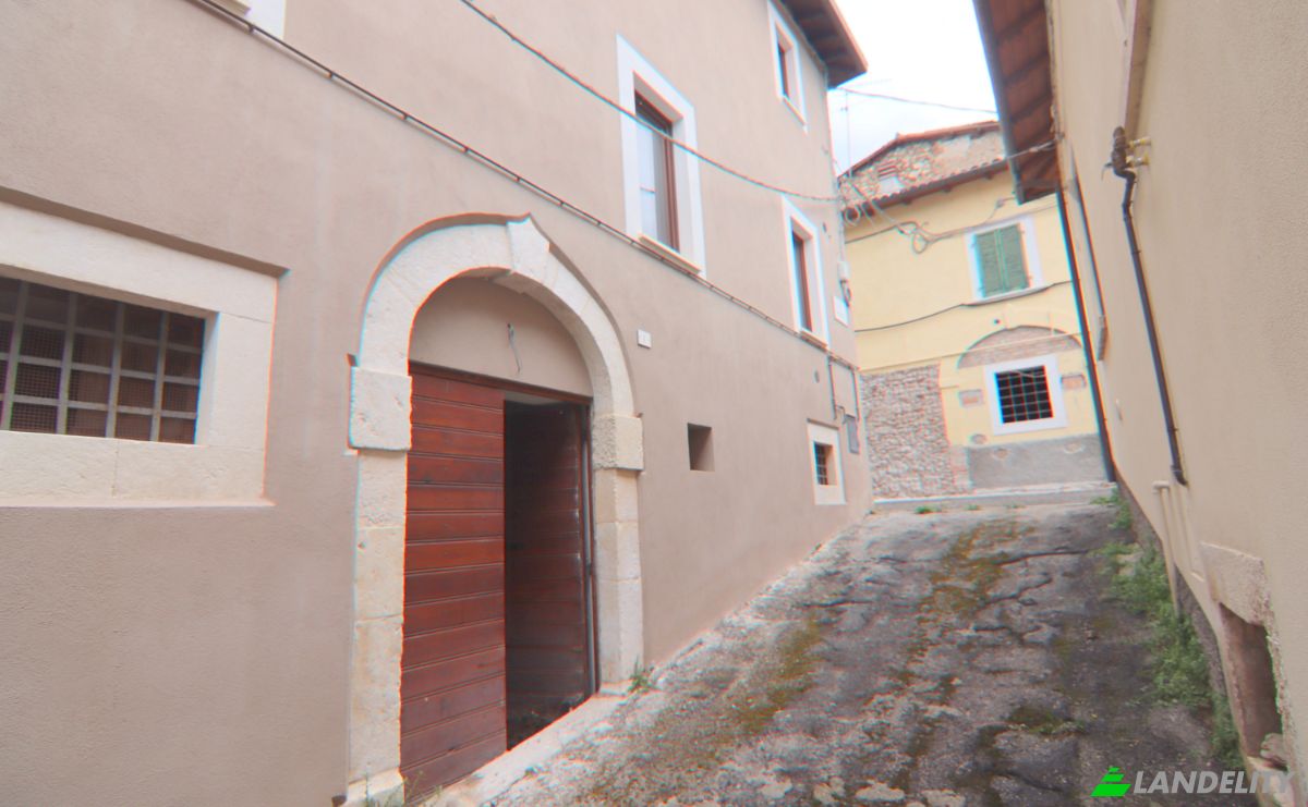 Single Family Home for Sale Via S Rocco, 67010 Barete AQ, Barete, Province of LAquila, Abruzzo, Italy. Photo 5