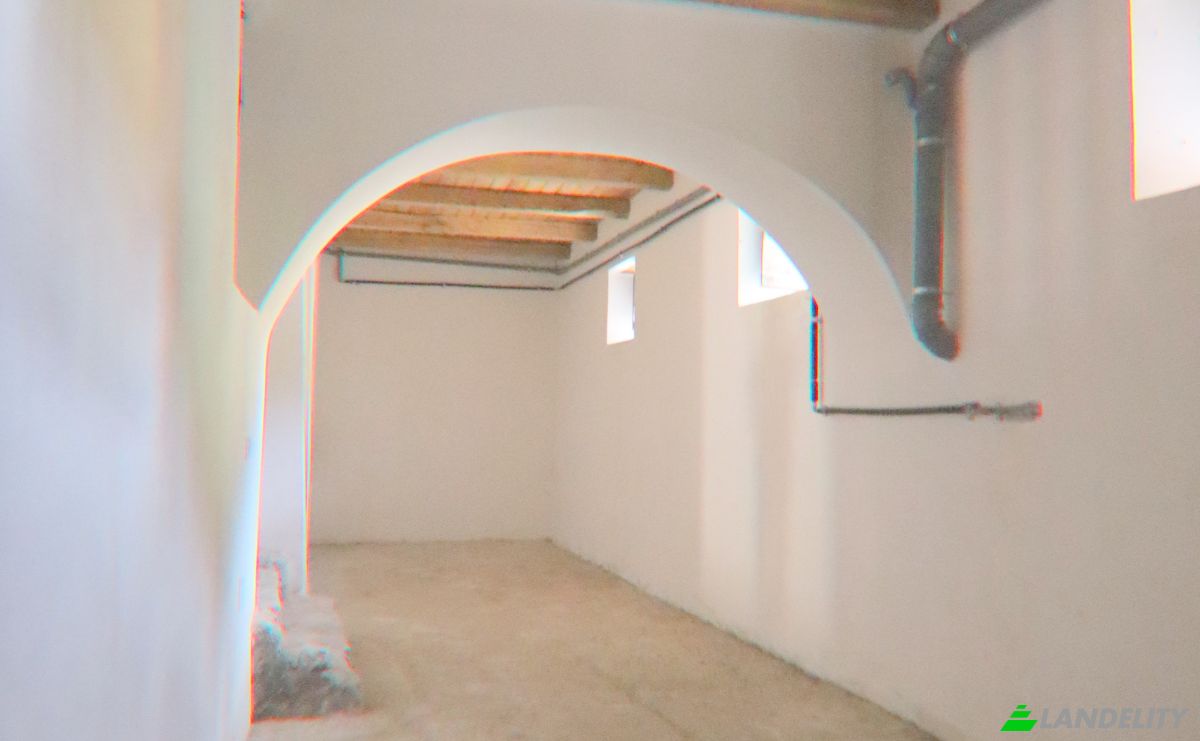 Single Family Home for Sale Via S Rocco, 67010 Barete AQ, Barete, Province of LAquila, Abruzzo, Italy. Photo 13