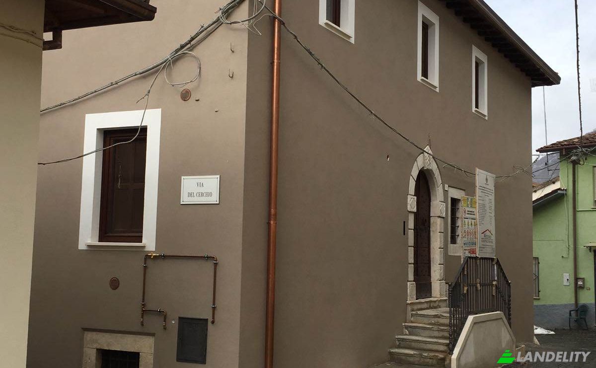 Single Family Home for Sale Via S Rocco, 67010 Barete AQ, Barete, Province of LAquila, Abruzzo, Italy. Photo 1