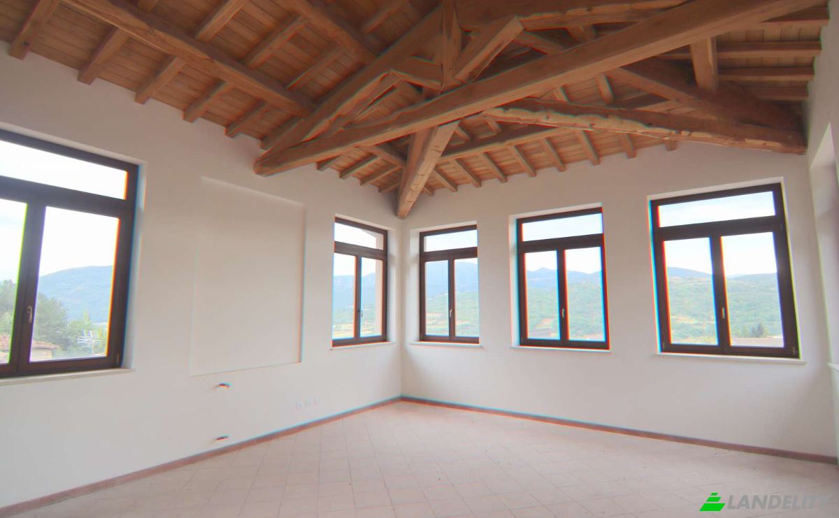 Single Family Home for Sale Via S Rocco, 67010 Barete AQ, Barete, Province of LAquila, Abruzzo, Italy. Photo 8