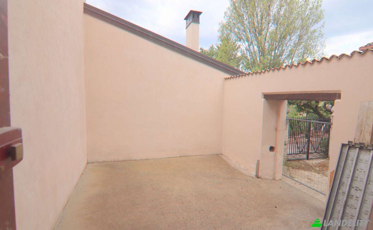Single Family Home for Sale Via S Rocco, 67010 Barete AQ, Barete, Province of LAquila, Abruzzo, Italy. Photo 17