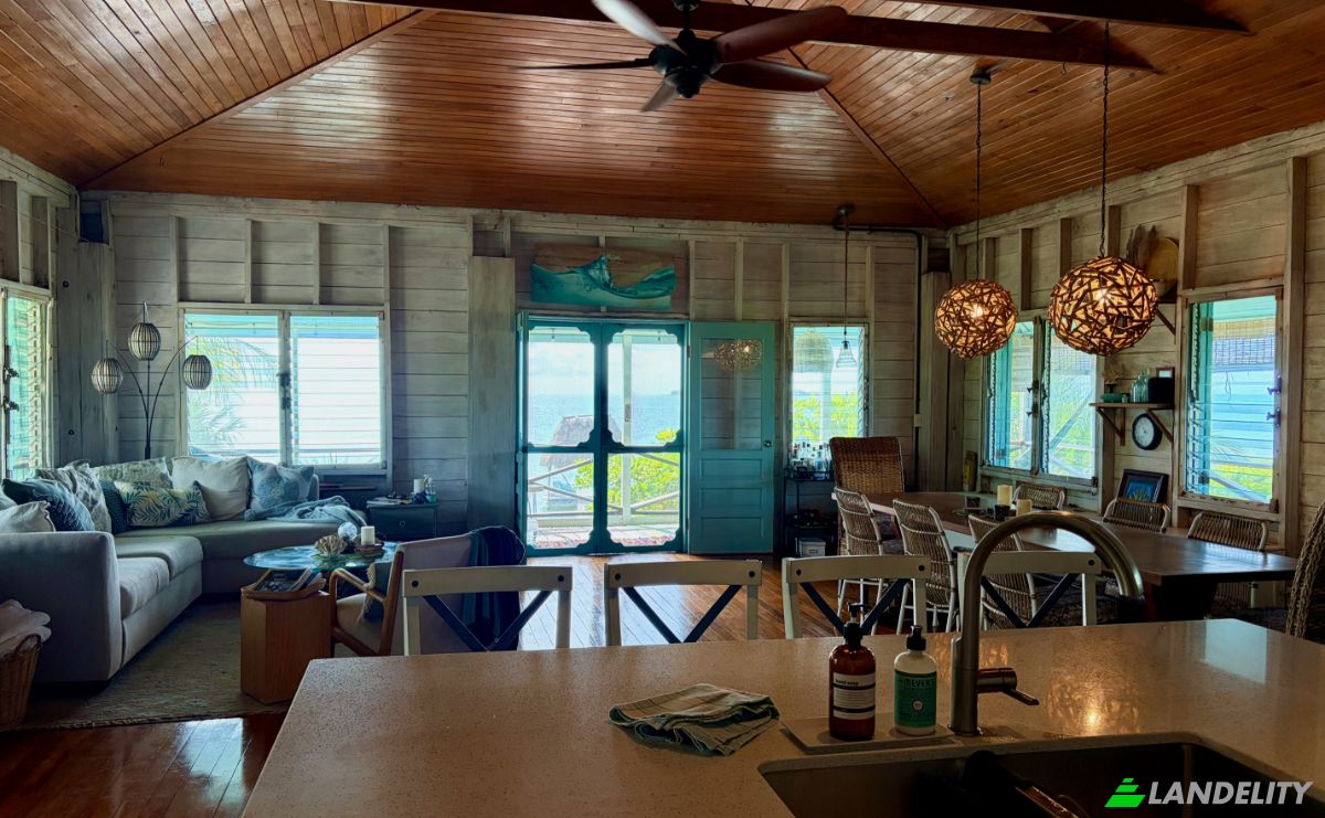 Single Family Home for Sale Lot 3, Block 12 Caye Caulker, Belize. Photo 4