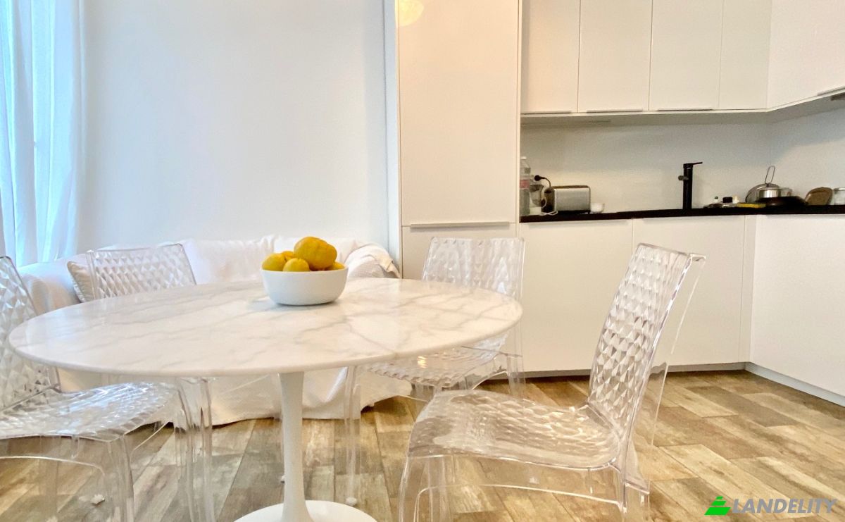 Apartment for Sale 1 Rue dAlger, 06400 Cannes, Cannes, Alpes-Maritimes, Provence-Alpes-Cote dAzur, France. Photo 3