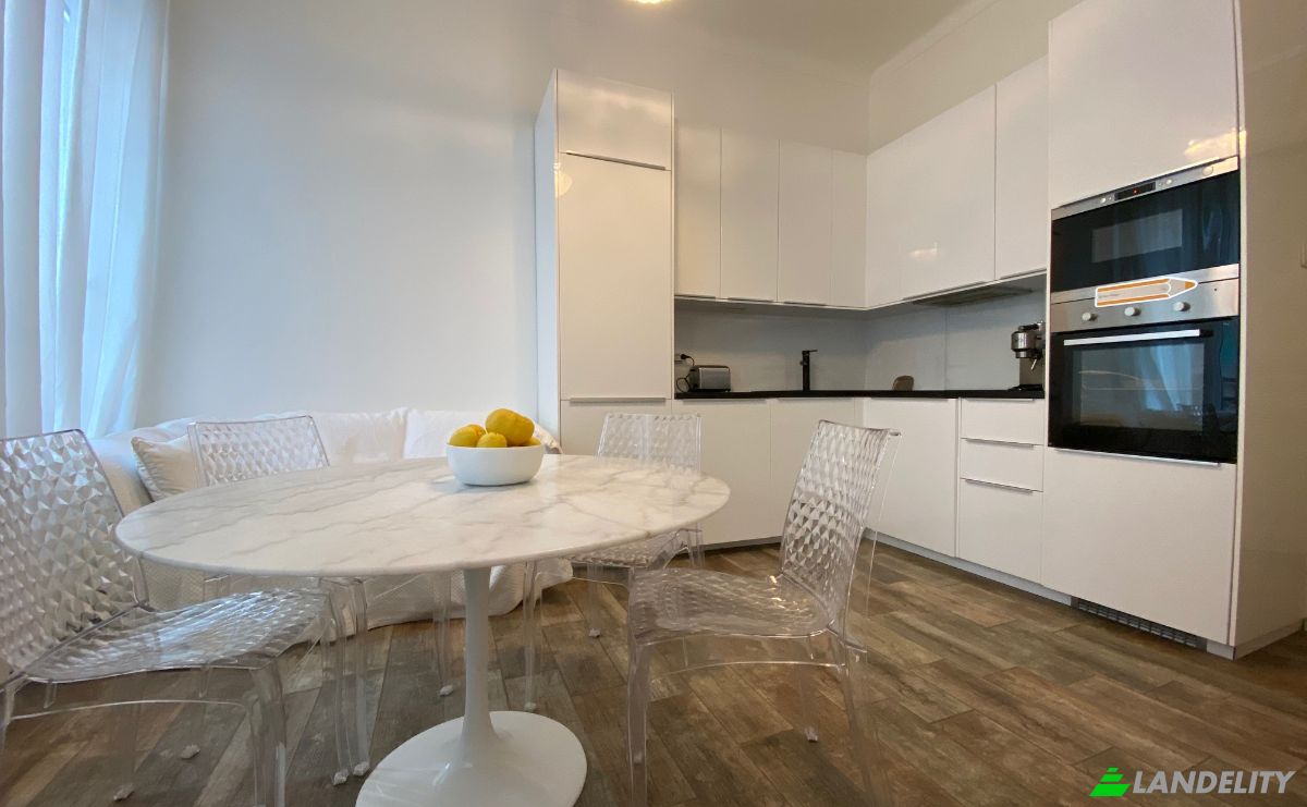 Apartment for Sale 1 Rue dAlger, 06400 Cannes, Cannes, Alpes-Maritimes, Provence-Alpes-Cote dAzur, France. Photo 4