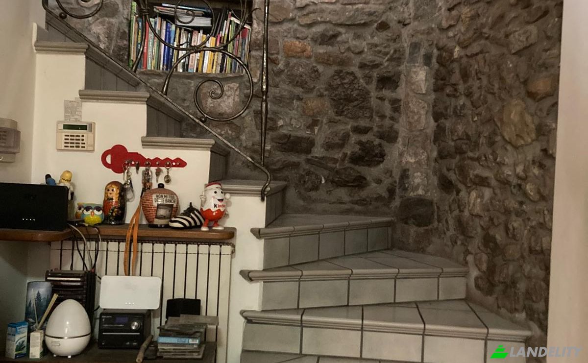 Single Family Home for Sale Via Alessandro Manzoni, 23837 Parlasco LC, Parlasco, Province of Lecco, Lombardy, Italy. Photo 2
