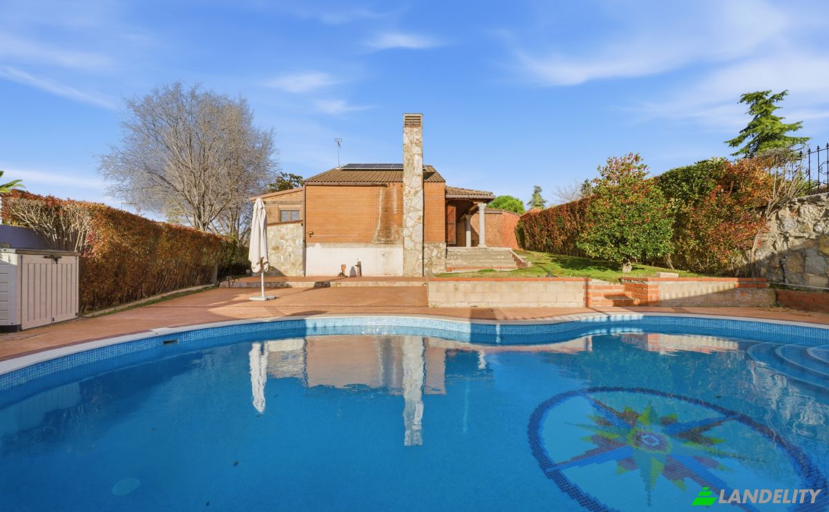 Villa for Sale C Granado, Rivas-Vaciamadrid, Madrid, Community of Madrid, Spain. Photo 3