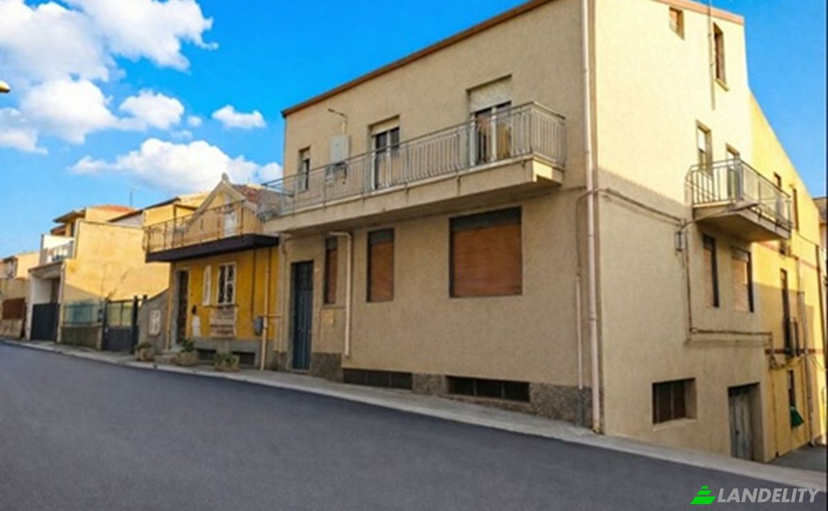 Apartment for Sale Via Luigi Pirandello, 94013 Leonforte EN, Leonforte, Free municipal consortium of Enna, Sicily, Italy. Photo 1