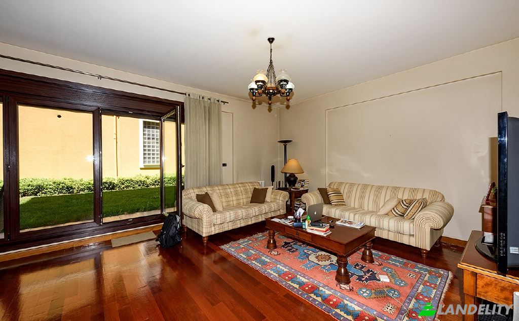 Casa de una sola familia en venta Burhaniye, Dogu Karadeniz Cd, 34676 Uskudar Istanbul, Istanbul, Uskudar, Turkiye. Foto 3