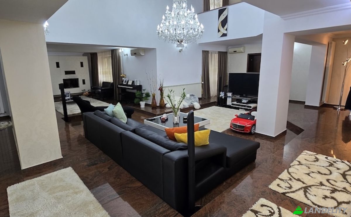 Villa for Sale Calea Doftanei 184, Campina 105600, Campina, Prahova, Romania. Photo 8