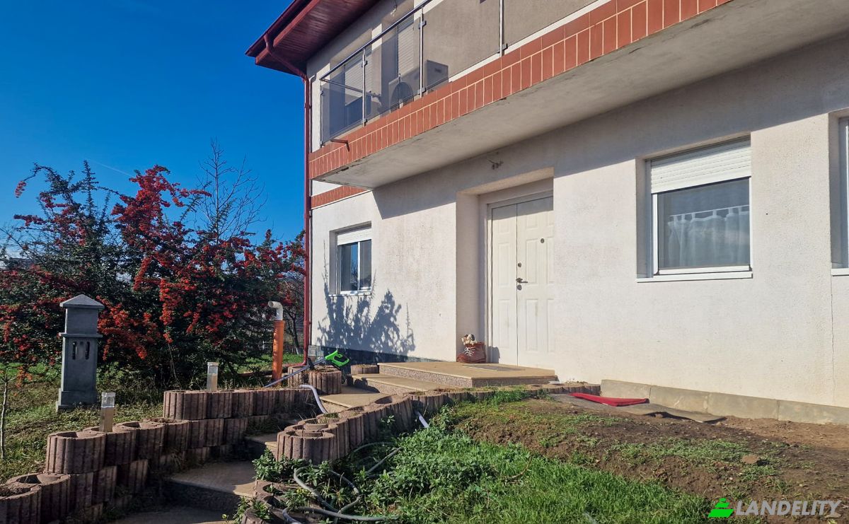 Single Family Home for Sale DC158 541, Darza 137182, Darza, Crevedia, Dambovita, Romania. Photo 2