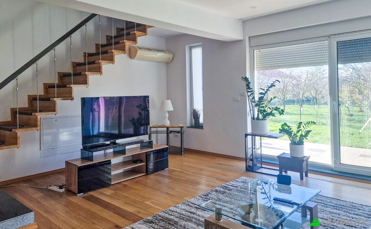 Single Family Home for Sale DC158 541, Darza 137182, Darza, Crevedia, Dambovita, Romania. Photo 9