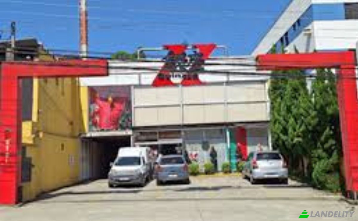 Store Front for Sale Av Corifeu de Azevedo Marques, 6100, Vila Lageado, Sao Paulo, State of Sao Paulo, Brazil, 05340-002. Photo 1