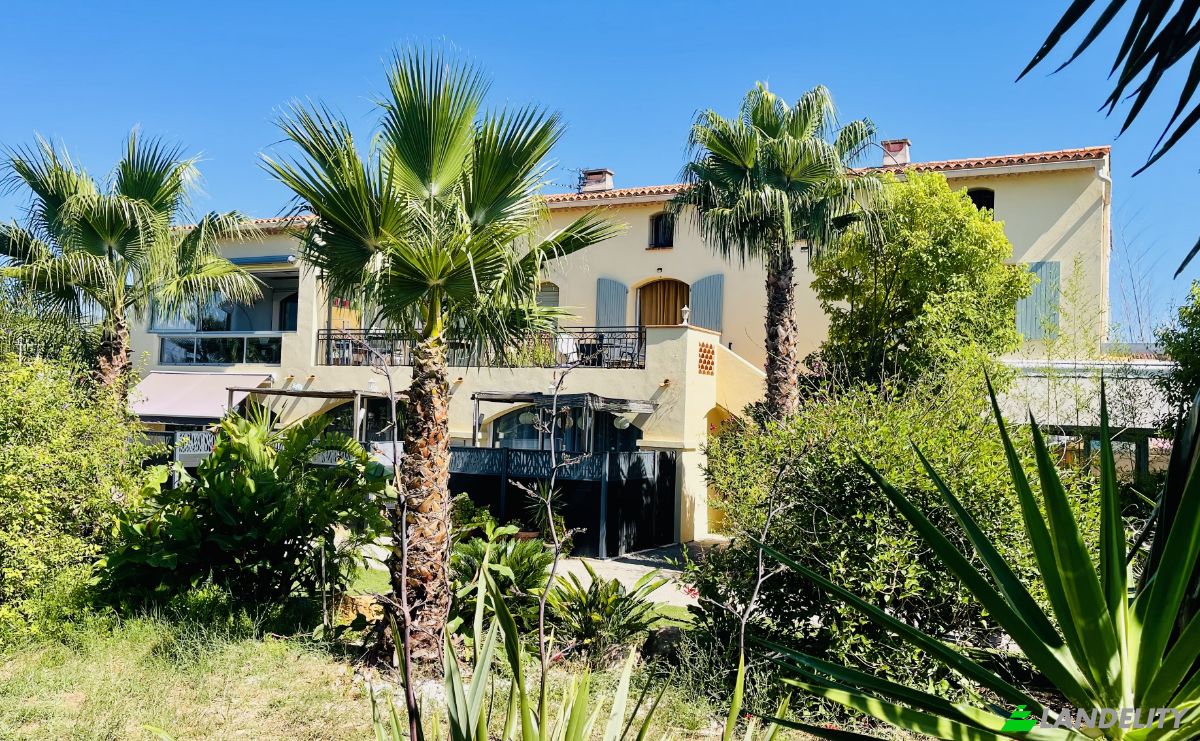 Investing/Development for Sale 941 Chem de Clairval, 83260 La Crau, La Crau, Var, Provence-Alpes-Cote dAzur, France. Photo 9