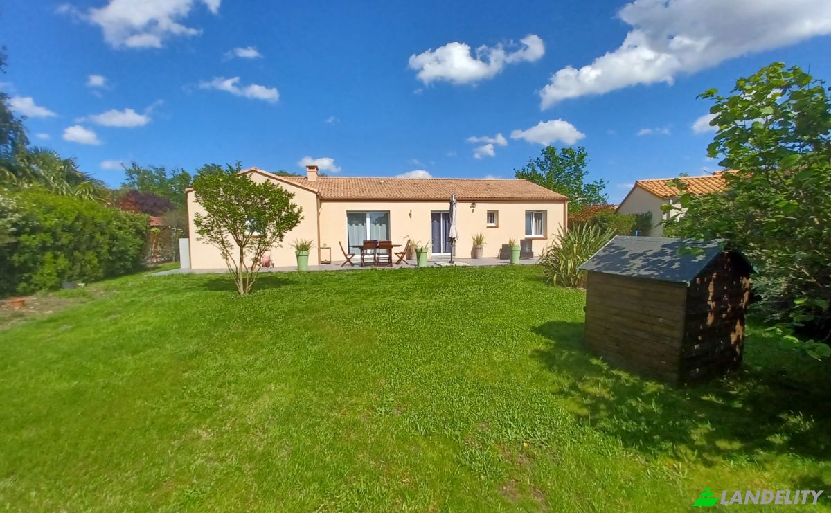 Single Family Home for Sale 12 Rue des Charbonneaux, 44330 Le Pallet, Le Pallet, Loire-Atlantique, Pays de la Loire, France. Photo 5