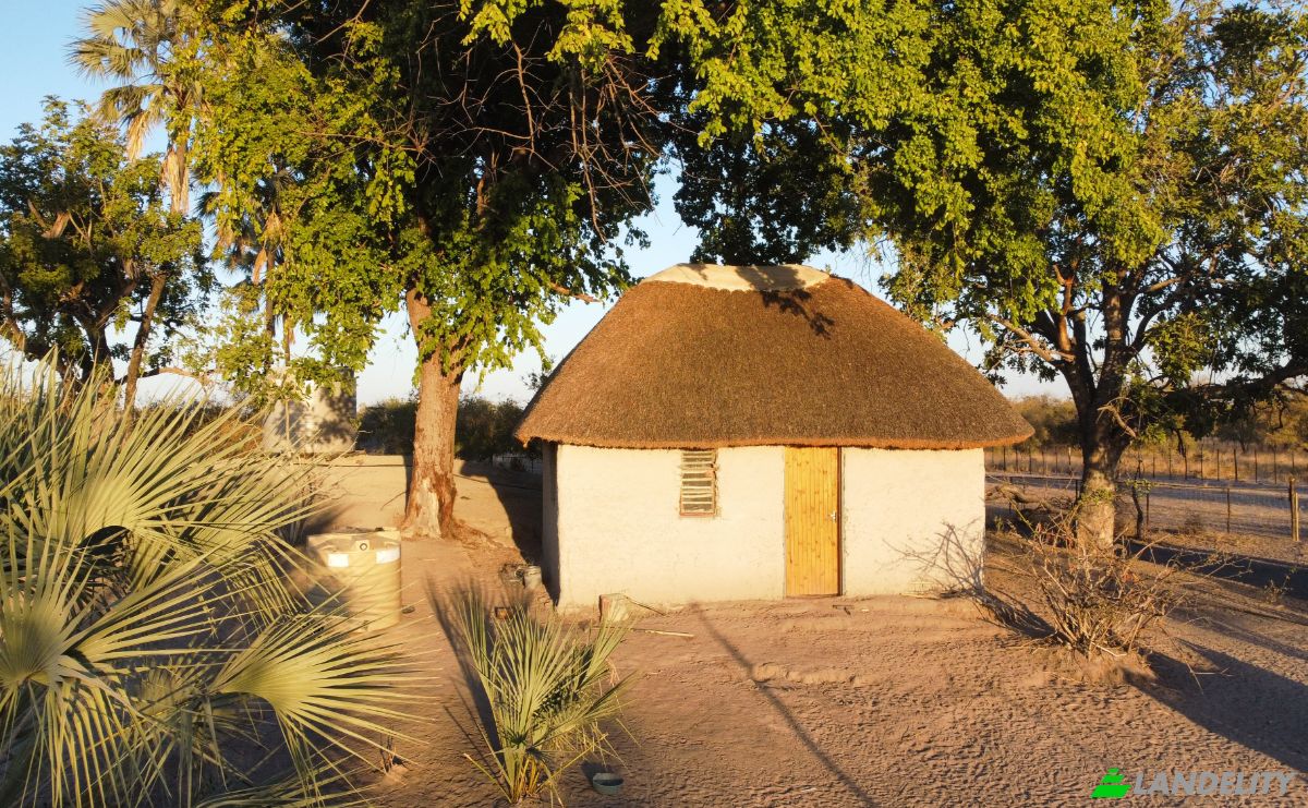 Business for Sale Parakarungu, Chobe, Chobe District, Botswana. Photo 8