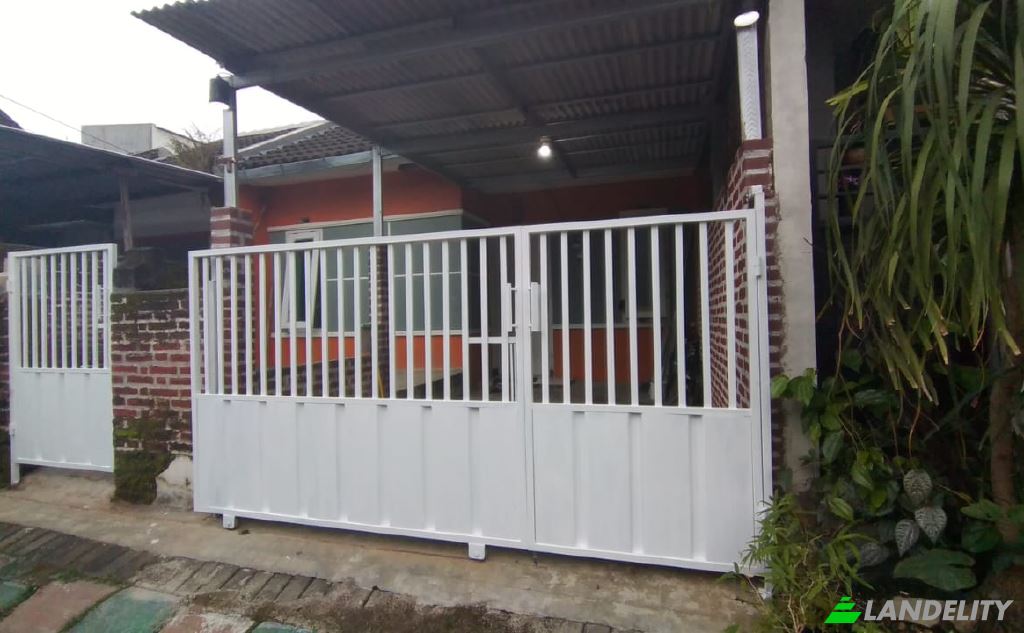 Single Family Home for Sale Perum graha permata residence blok, Krajan, Pakisjajar, Malang Regency, East Java, Indonesia, Kec Pakis, Kabupaten Malang, Jawa Timur 65154. Photo 2