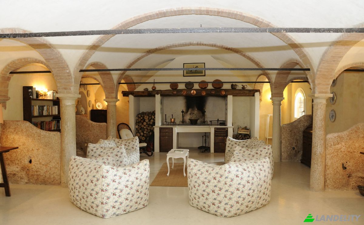 Single Family Home for Sale Via Argine Scorzarolo, 46030 Borgo Virgilio MN, Borgo Virgilio, Province of Mantua, Lombardy, Italy. Photo 9