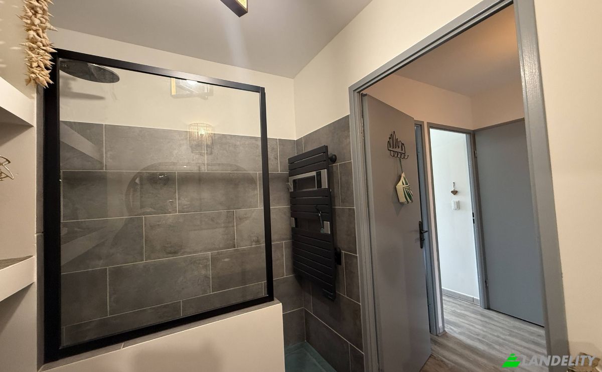 Apartment for Sale 149 Av Pierre Rovarch, 13600 La Ciotat, La Ciotat, Bouches-du-Rhone, Provence-Alpes-Cote dAzur, France. Photo 11