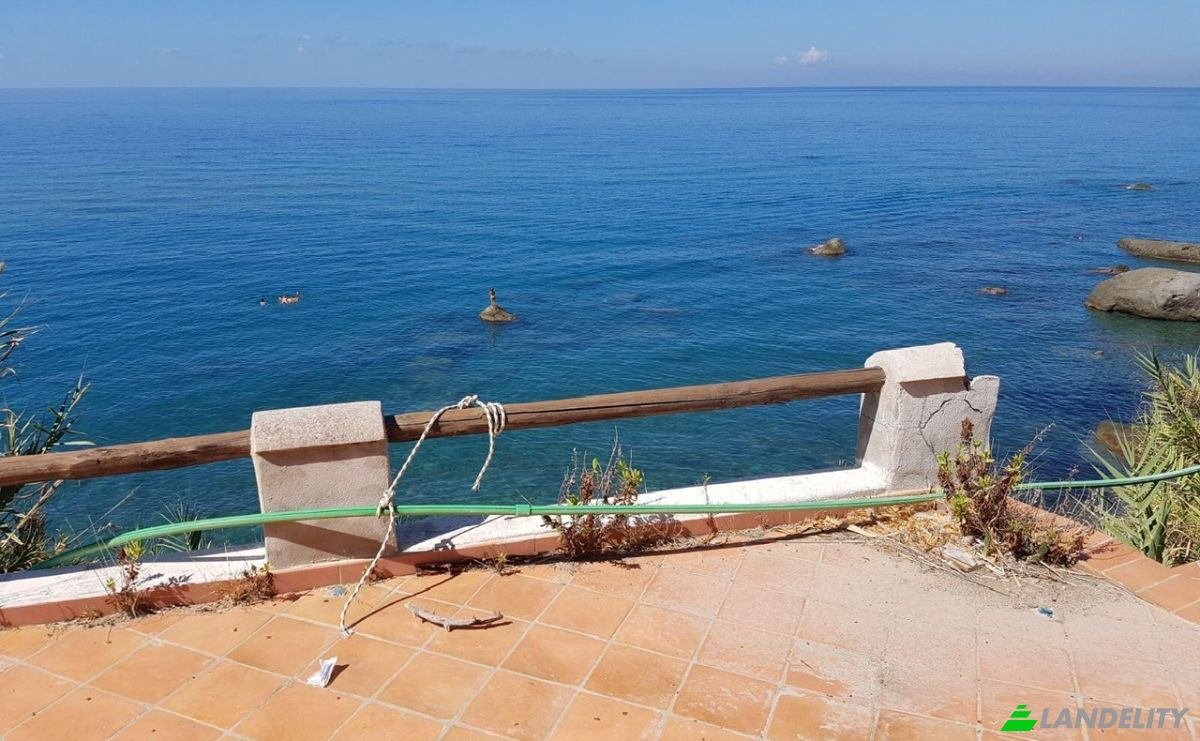 Mansion for Sale Via Giovanni Mazzella, 80075 Forio NA, Forio, Metropolitan City of Naples, Campania, Italy. Photo 2