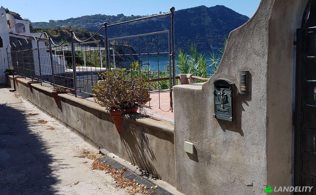 Mansion for Sale Via Giovanni Mazzella, 80075 Forio NA, Forio, Metropolitan City of Naples, Campania, Italy. Photo 7