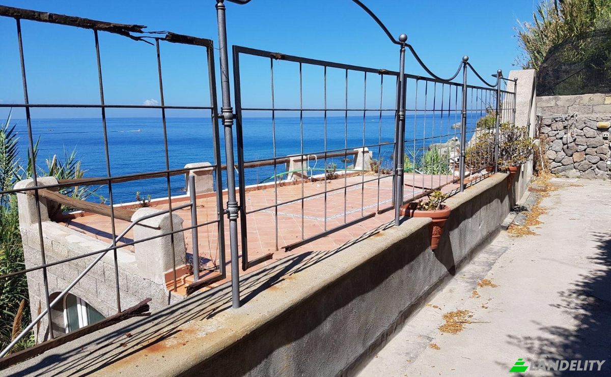 Mansion for Sale Via Giovanni Mazzella, 80075 Forio NA, Forio, Metropolitan City of Naples, Campania, Italy. Photo 9