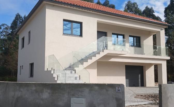 Single Family Home for Sale - Subportela, Portugal