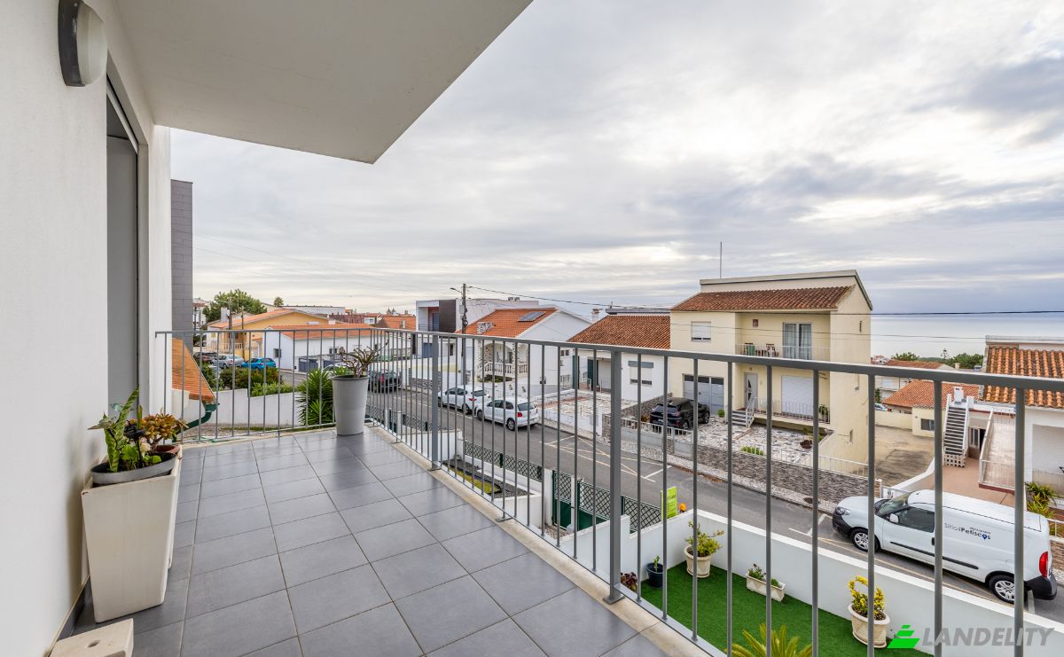 Apartment for Sale R da Serracao 34, 2450-065 Nazare, Nazare, Leiria District, Portugal. Photo 1