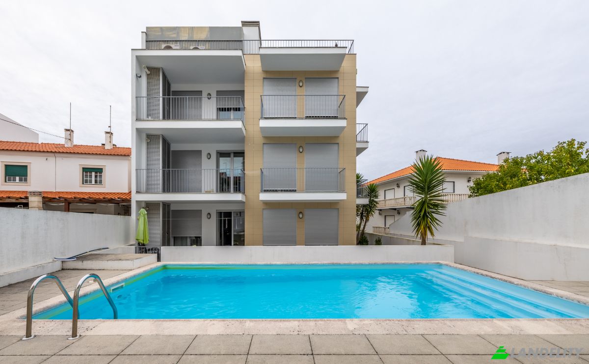 Apartment for Sale R da Serracao 34, 2450-065 Nazare, Nazare, Leiria District, Portugal. Photo 2