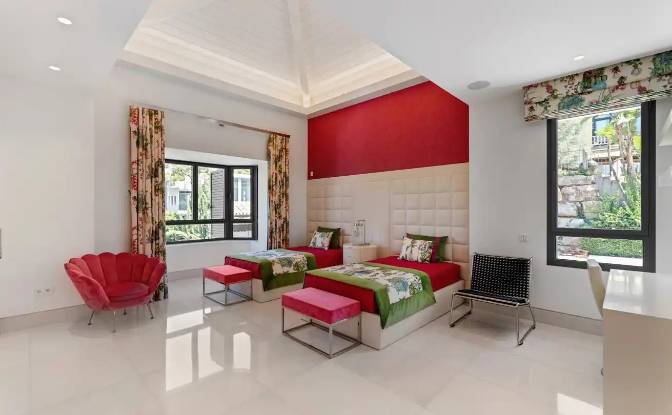 Single Family Home for Sale Calle Sierra Blanca. Photo#16