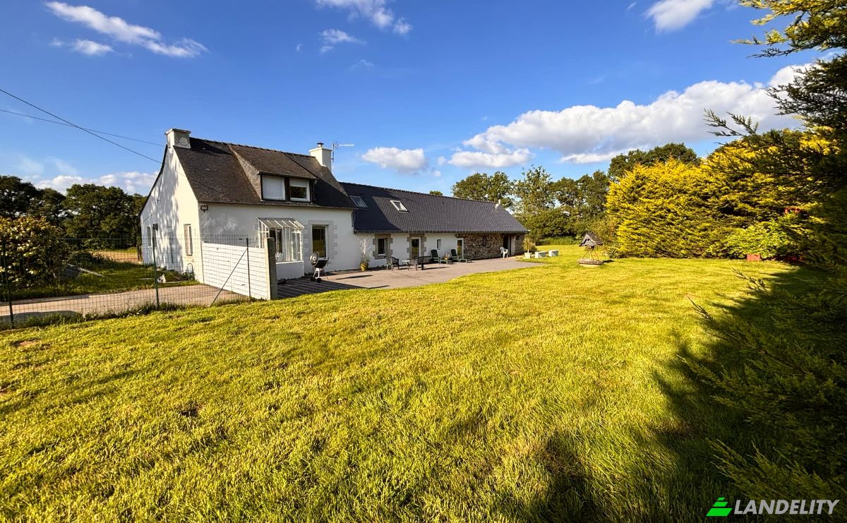 Single Family Home for Sale Lande de Lerome, 56300 Kergrist, Kergrist, Morbihan, Brittany, France. Photo 1