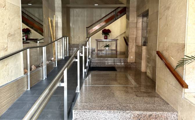Apartment for Sale C de Chile, Local, Chamartin. Photo#2