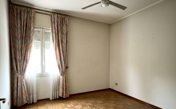 Apartment for Sale C de Chile, Local, Chamartin. Photo#4