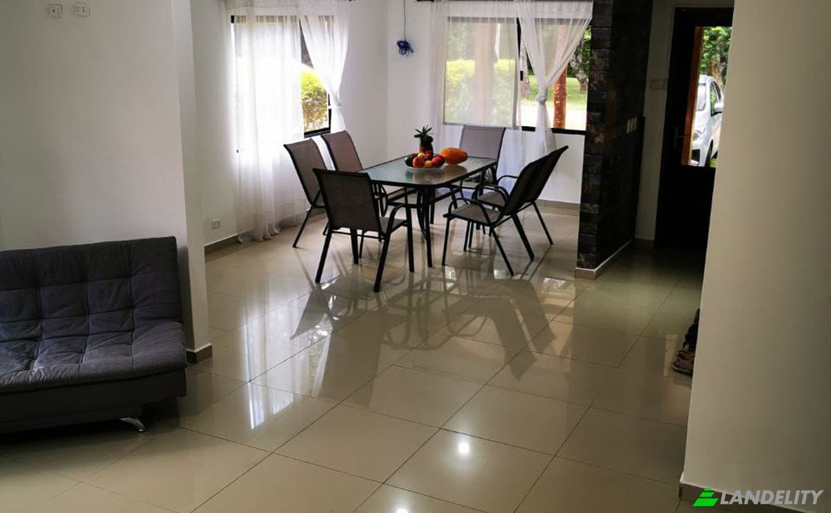 Casa de una sola familia en venta La Guardia, Provincia de Andrés Ibáñez, Departamento de Santa Cruz, Bolivia. Foto 4