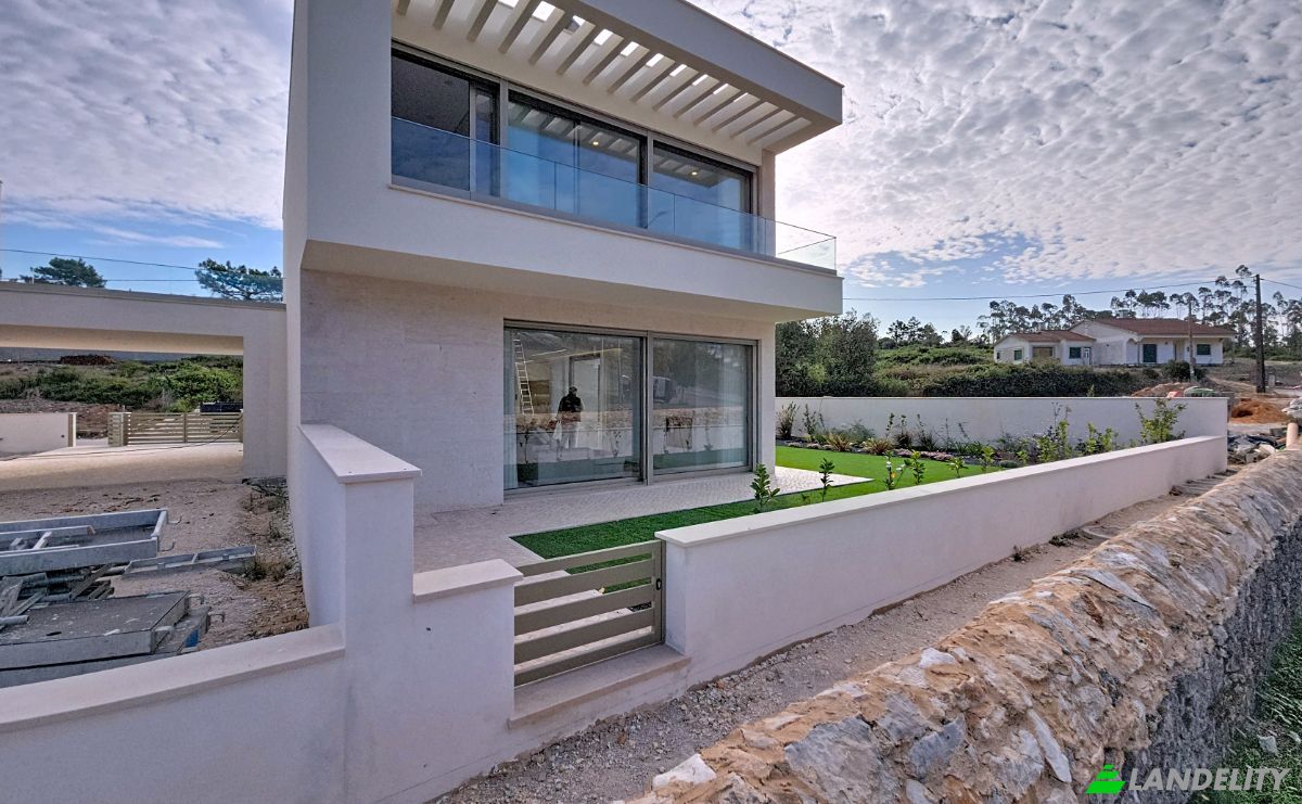 Villa for Sale Estr Dona Maria Pia, Rio Maior, Santarem District, Portugal. Photo 3