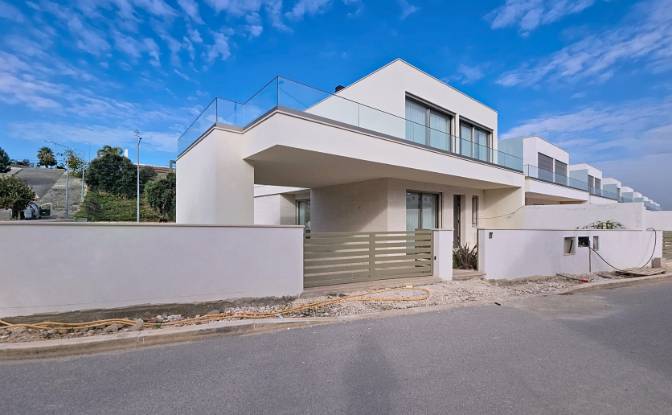 Villa for Sale Estr Dona Maria Pia, Rio Maior. Photo#4 Villa for Sale Estr Dona Maria Pia, Rio Maior. Photo#4