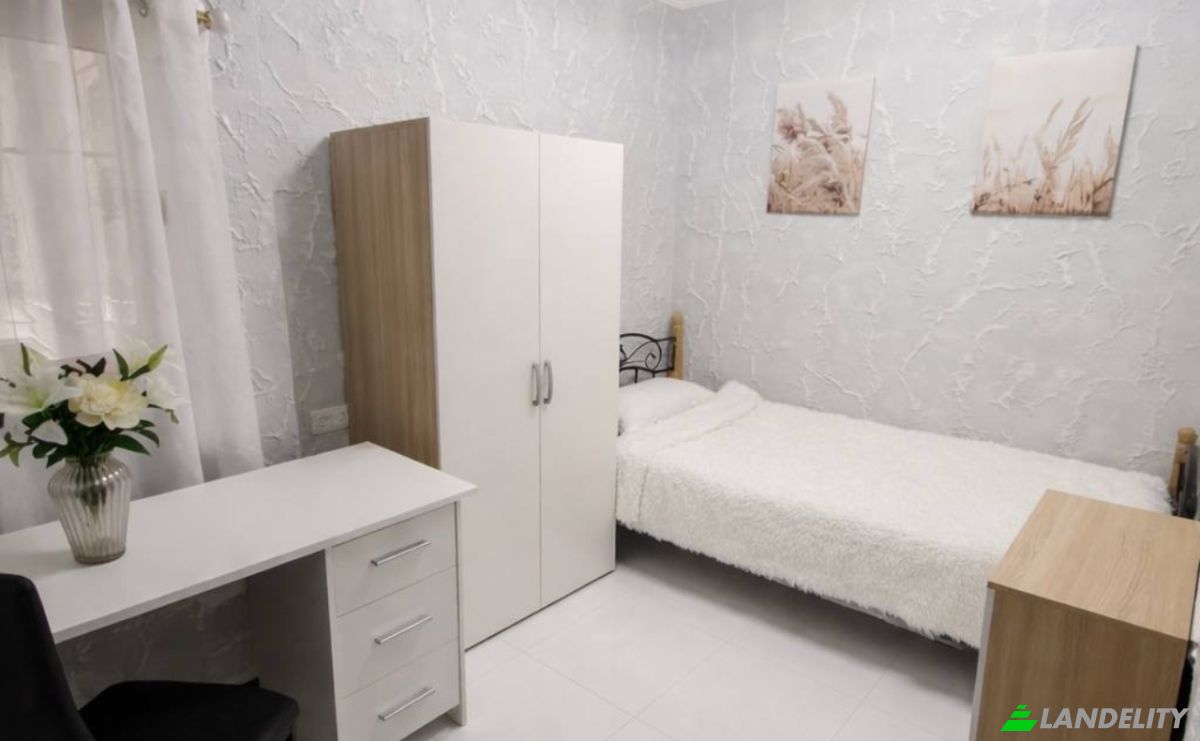 Apartment for Sale Carrer de Conchita Piquer, Campanar, Valencia, Valencian Community, Spain. Photo 5