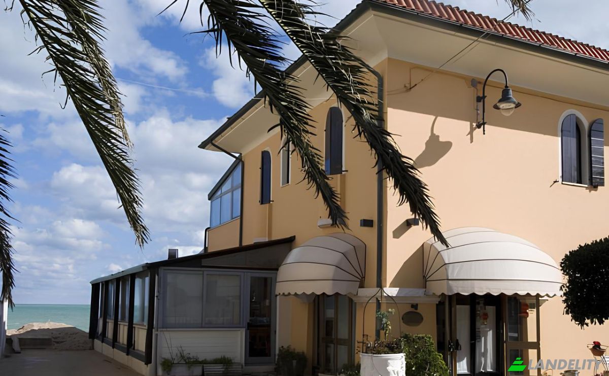 Bed and Breakfast for Sale Via Capri, 60026 Numana AN, Marcelli, Province of Ancona, Marche, Italy. Photo 1