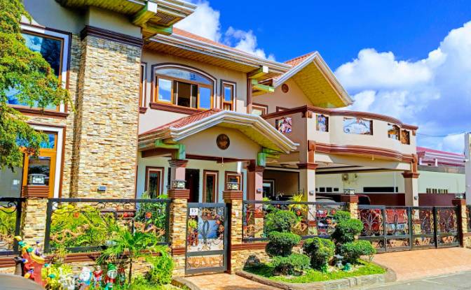 Mansion for Sale - Batangas, Philippines